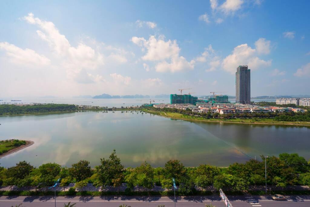 *Ha Long Homestay @ Ha Long Bay View-3 BR – Ha Long Bay